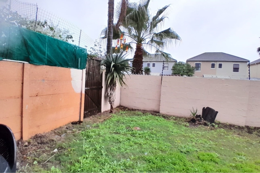2 Bedroom Property for Sale in Parklands Western Cape